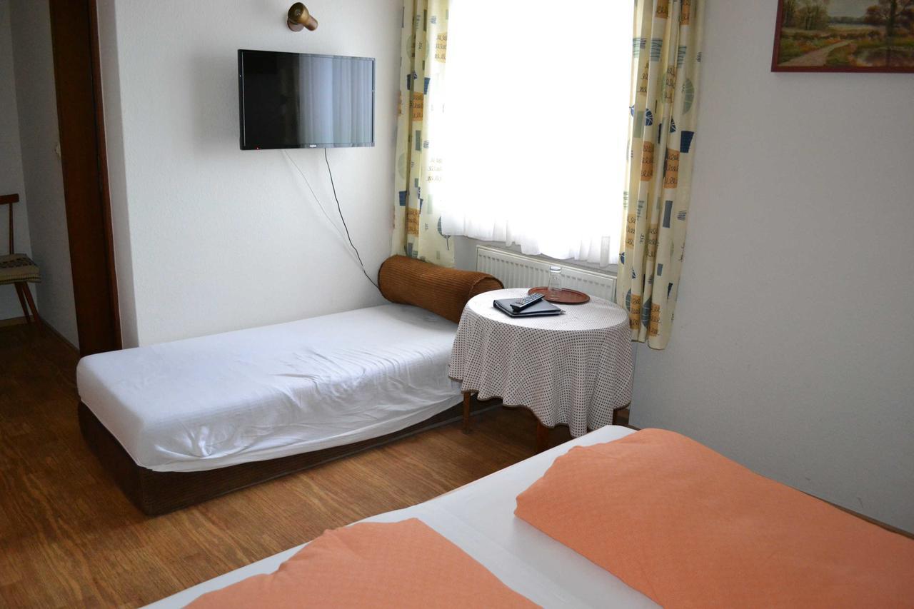 Gaestehaus Tagescafe Eckenfels Ohlsbach Ngoại thất bức ảnh